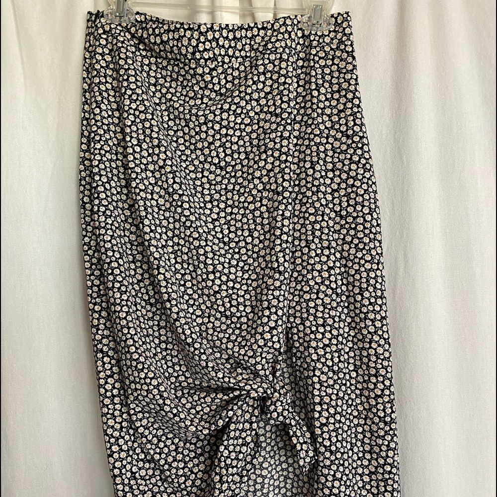 SHEIN Shin length skirt